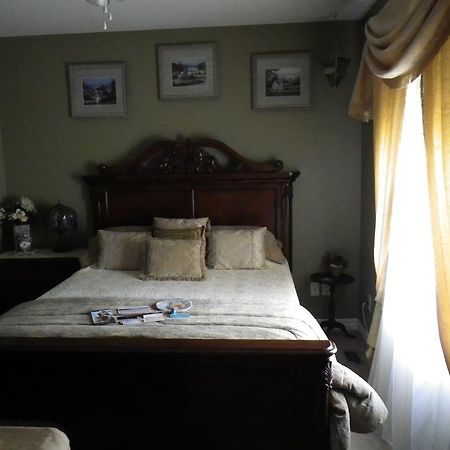 A Vineyard View Bed And Breakfast Niagara-on-the-Lake Ruang foto