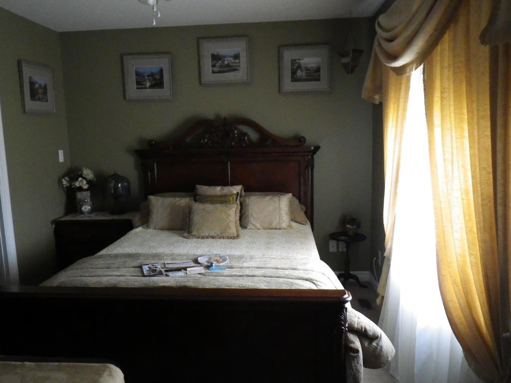 A Vineyard View Bed And Breakfast Niagara-on-the-Lake Ruang foto