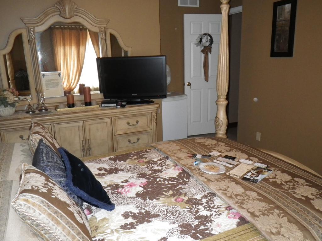 A Vineyard View Bed And Breakfast Niagara-on-the-Lake Ruang foto