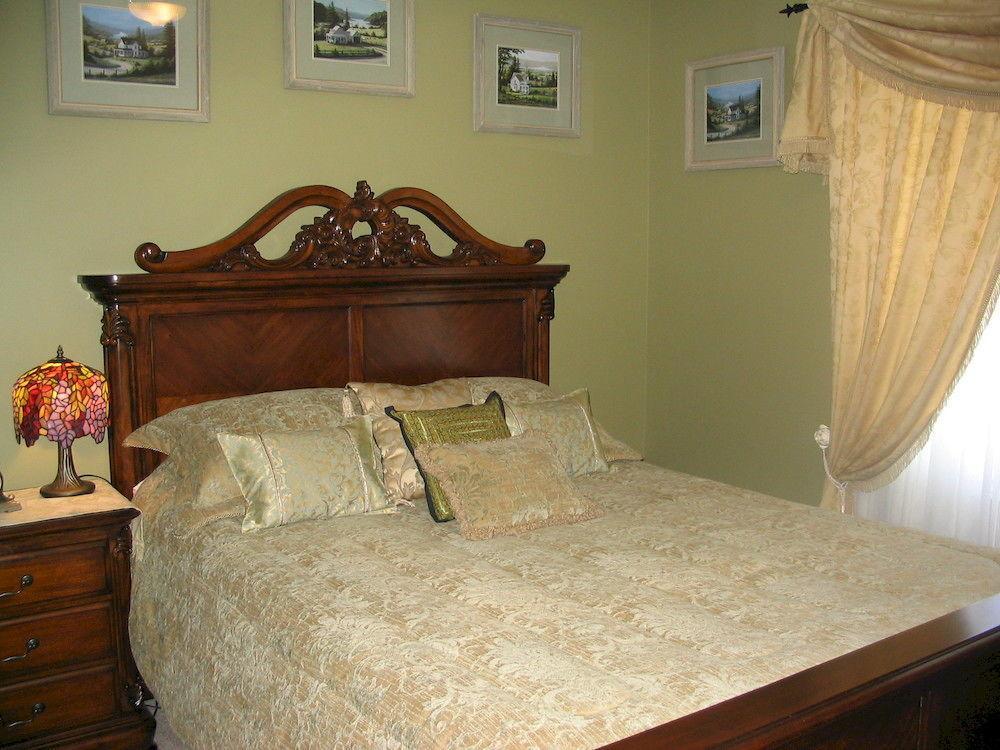 A Vineyard View Bed And Breakfast Niagara-on-the-Lake Bagian luar foto