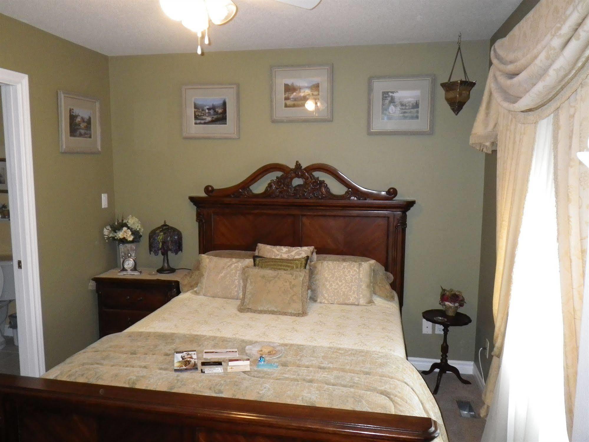A Vineyard View Bed And Breakfast Niagara-on-the-Lake Bagian luar foto