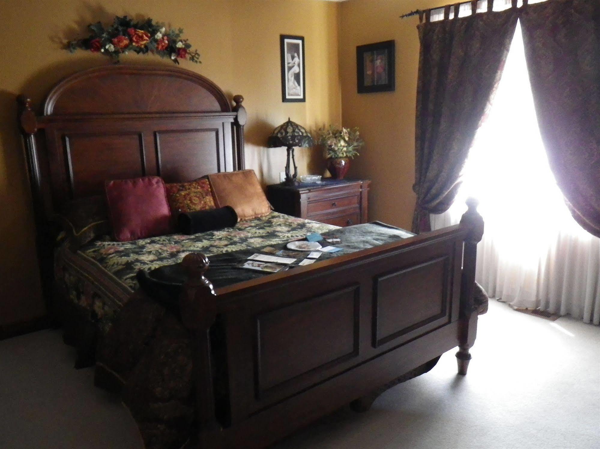 A Vineyard View Bed And Breakfast Niagara-on-the-Lake Bagian luar foto